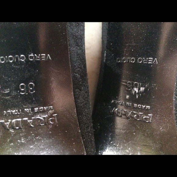 Prada black suede flat - Picture 4 of 5